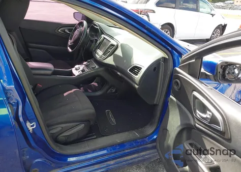 2016 Chrysler 200 Limited z USA, uszkodzony, nr VIN 1C3CCCAB7GN120420